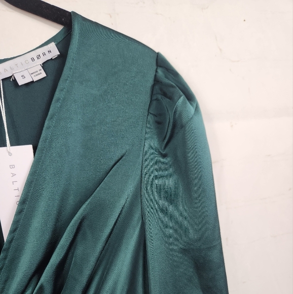 Baltic Born Satin Louie Pleated Wedding Guest Midi Dress Emerald Green Small - Picture 6 of 15